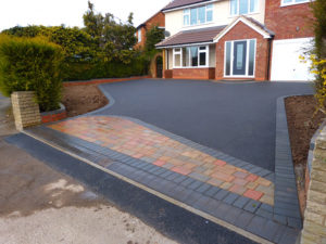 TARMAC DRIVEWAY WITH BLOCK PAVED EDGING IN Sheffield